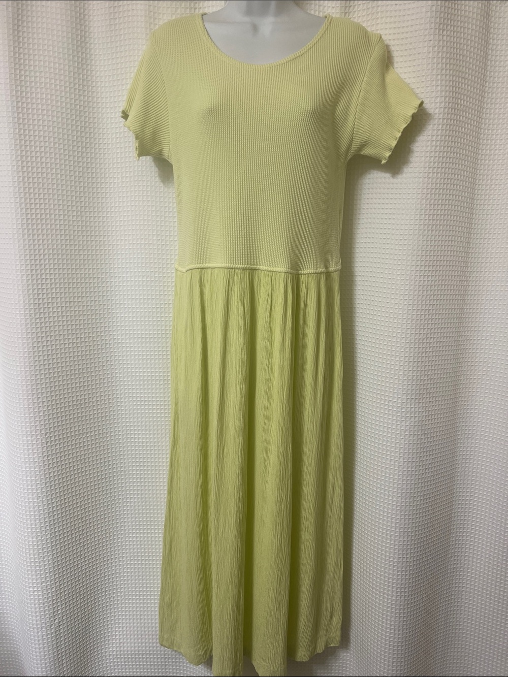 Vintage 90s Crinkle Maxi Dress Light Lime Modest Boho Hippie Short Sleeve USA